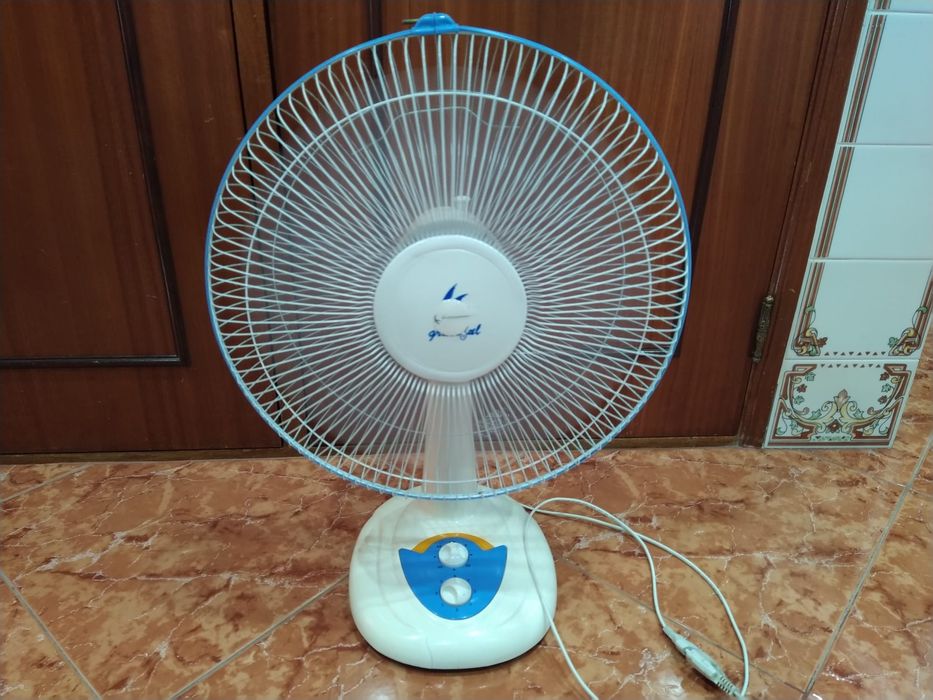 Ventoinha ventilador de mesa  casa quarto apartamento vivenda escritório gabinete carro.