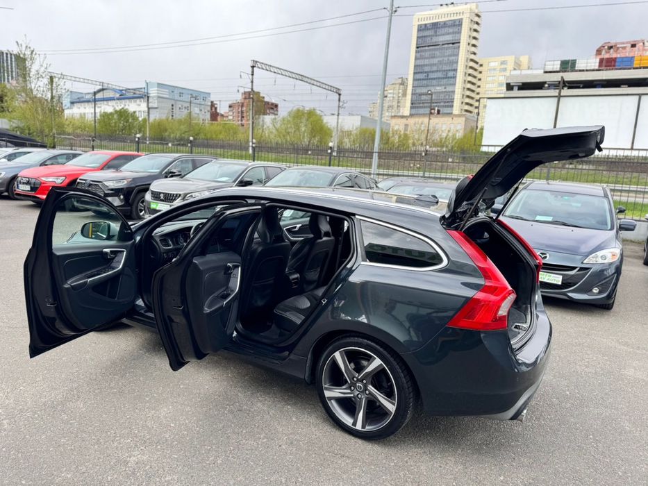 VOLVO V60 R-DESIGN SUMMUM автомат ВІДЕО ВІДЕО