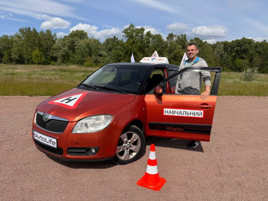 Автоинструктор,инструктор по вождению,автошкола,частные уроки вождения ...