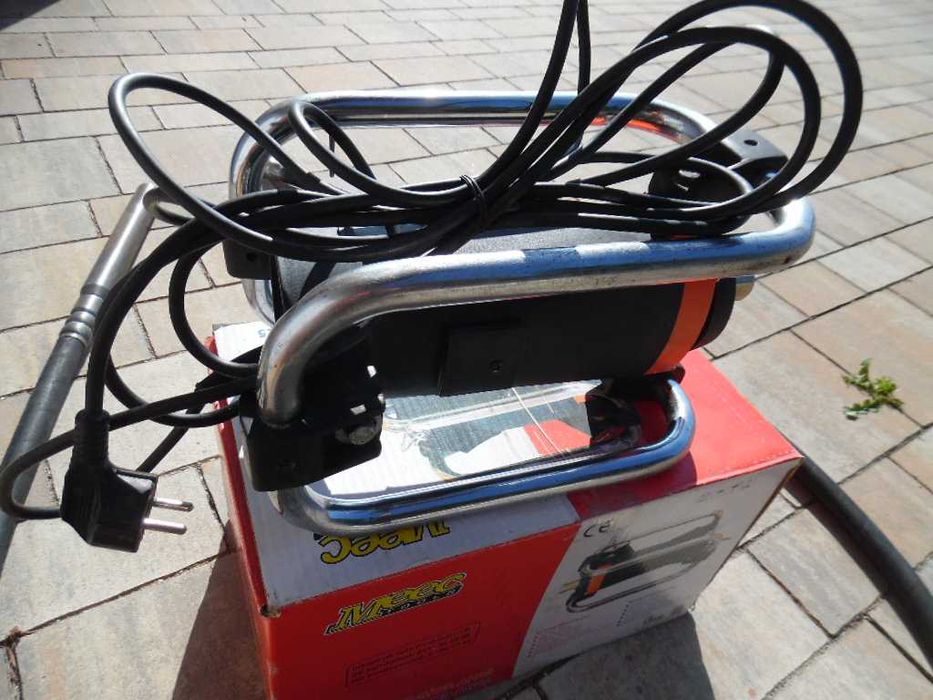 Wibrator do betonu Mecck tools AH-25 1600W