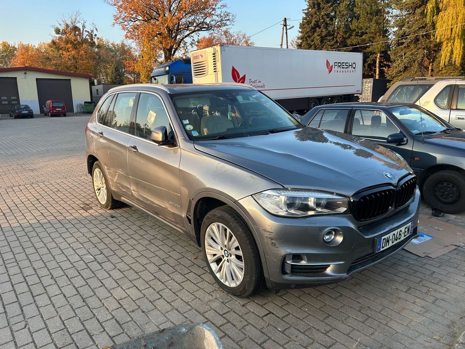 BMW X5 Do poprawek lakierniczych.