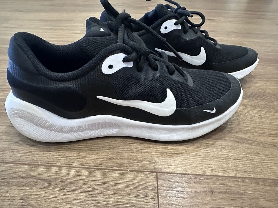Кросівки Nike жіночі