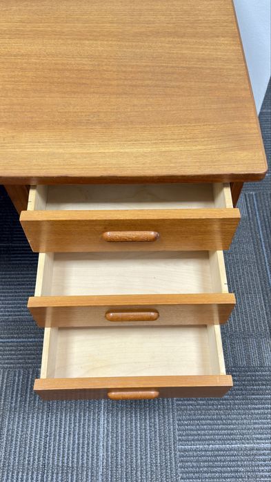 Biurko skandynawskie po renowacji - jak NOWE