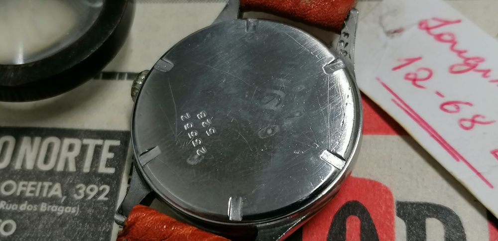 Longines military 12.68z (sei tache-six nots)