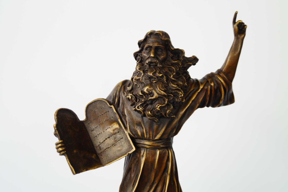 Mojżesz z biblią figura brązu rzeźba figura