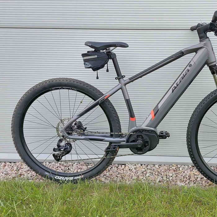 Sakwa rowerowa poj. ok. 1L podsiodłowa, montaż na klamrę powiększana