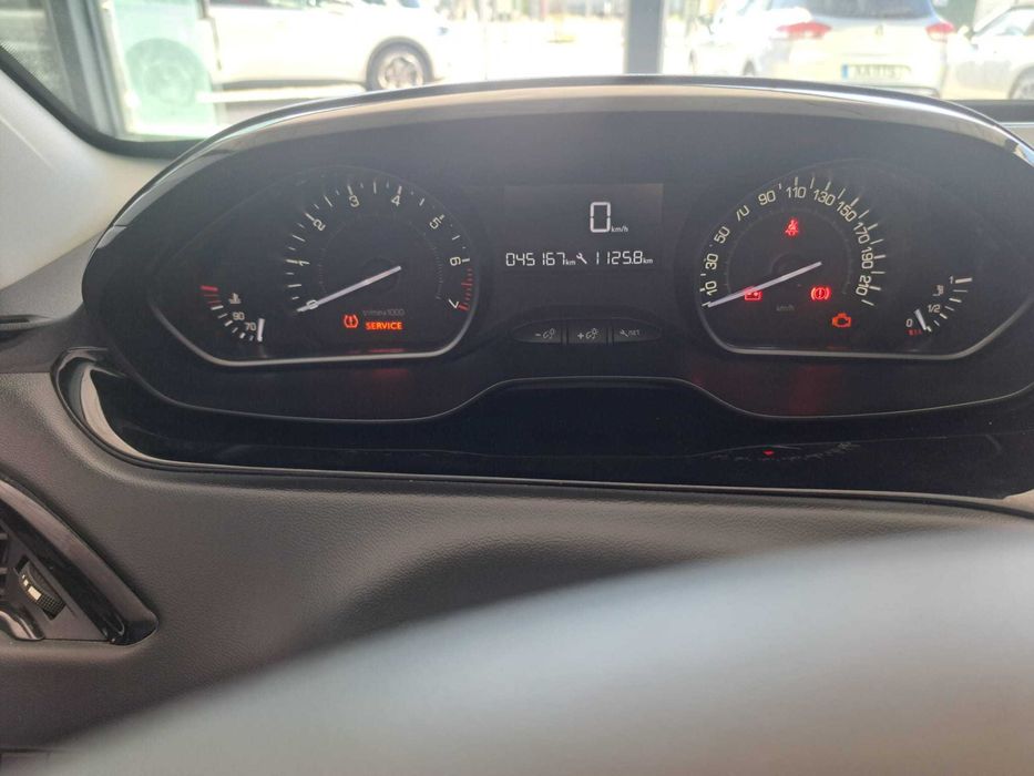 Peugeot 208 1.2 45000kms — photo 4