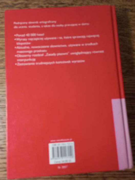 Podręczny słownik ortograficzny.
