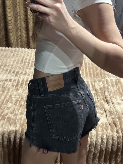 Джинсові шорти левайс w25  leviʼs преміальної колекції