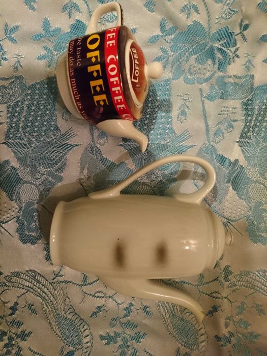 Bule Oriental e Bule Pequeno Celos