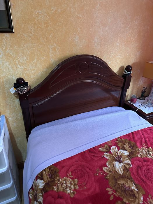 Conjunto - Cama + Cômoda + Mesa de Cabeceira