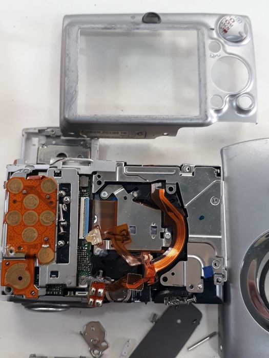 Фотоаппарат Canon Ixus 750 (Nikon)  .