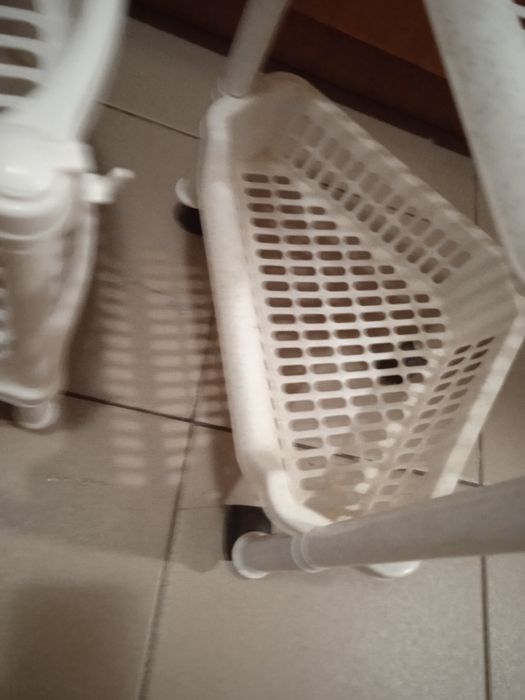 Продам пластикові двоярусні полки бу