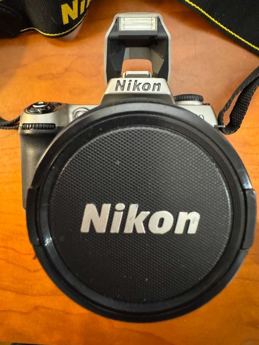 Máquina Fotográfica NIKON F80 Reflex Analógica - Como Nova