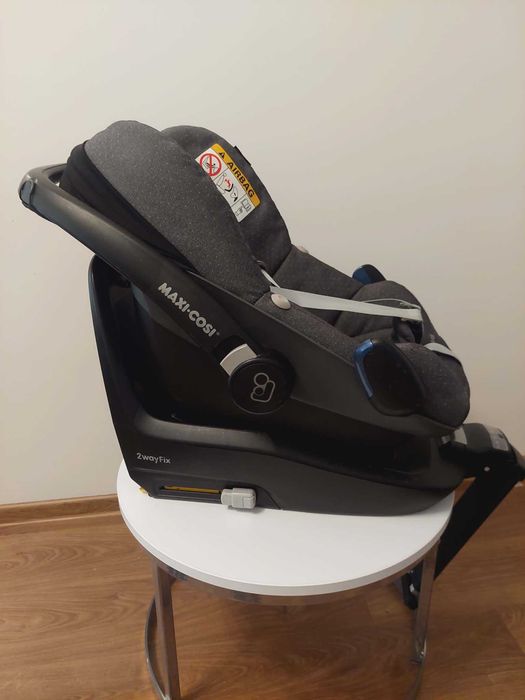 Fotelik nosidełko +baza Maxi Cosi 2 WayFix