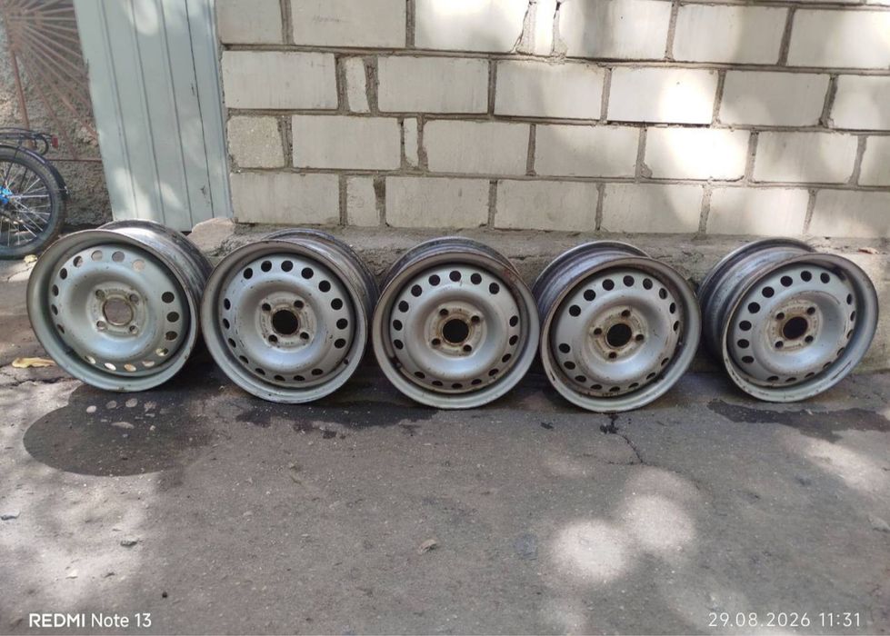 Продам комплект дисков оригинальные Lanos