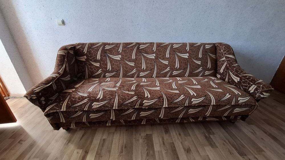 Продам диван (розкладний)