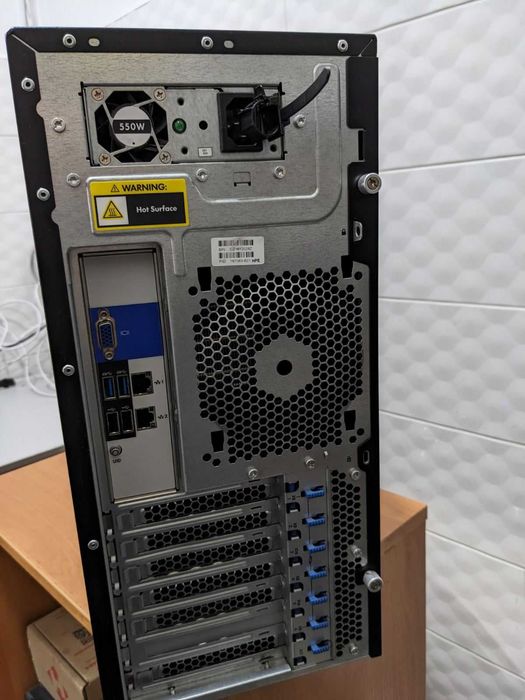 Сервер HP Proliant ML150 GEN9