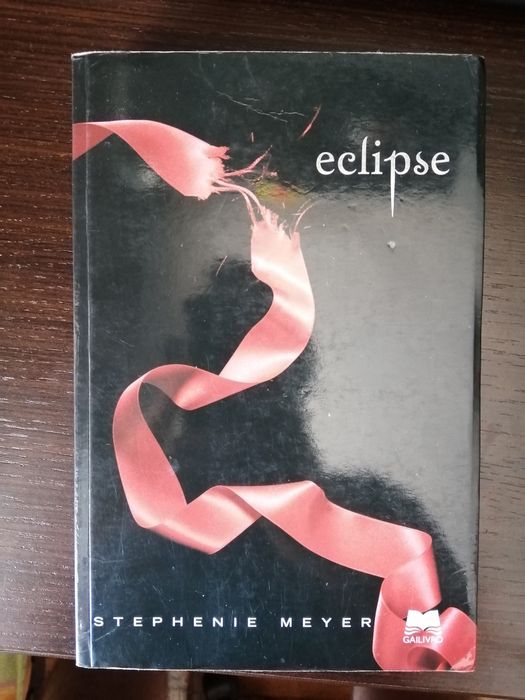 Livro da saga twilight - eclipse portes incluidos