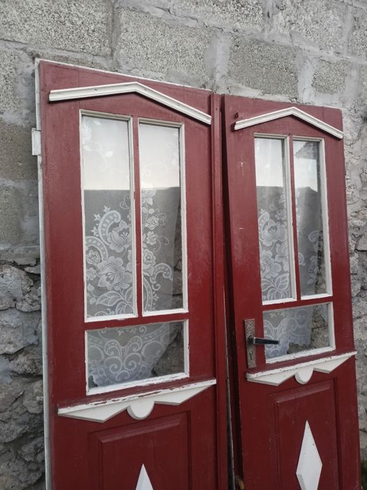 Двері вхідні деревяні