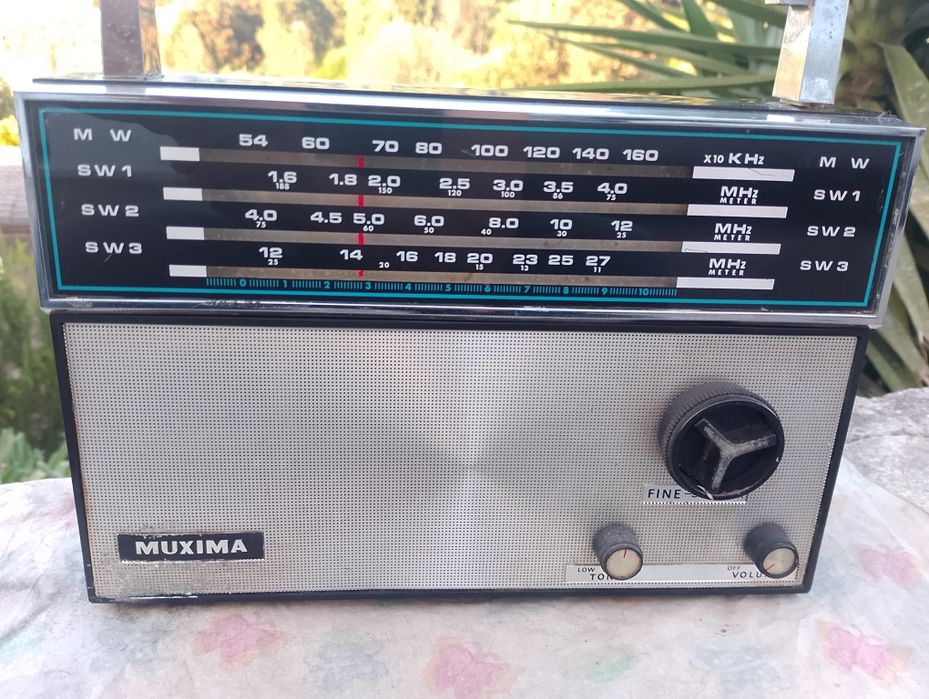 Radio portátil, bom estado