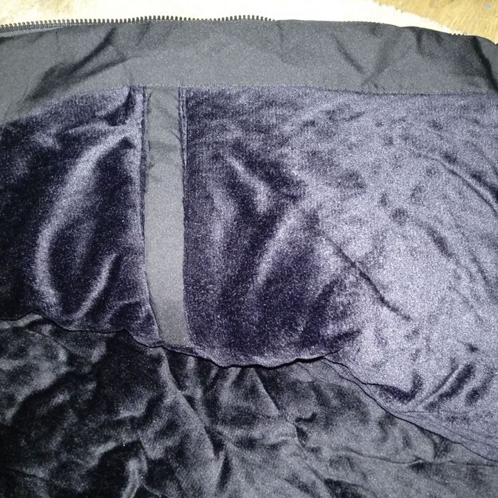 Куртка тёплая с капюшоном Новая