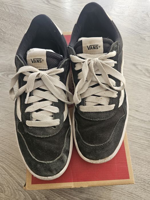 Buty vans  czarne  roz 42