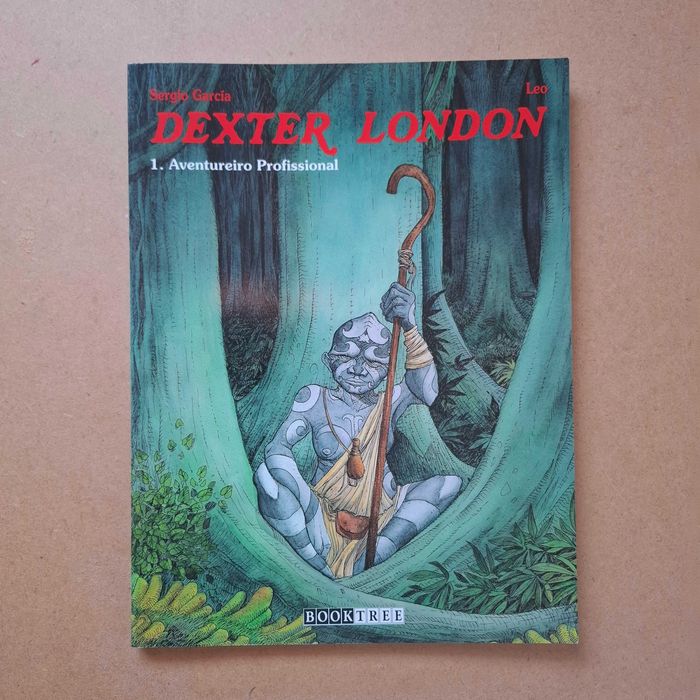 "Dexter London: 1. Aventureiro Profissional" de Sergio Garcia e Leo