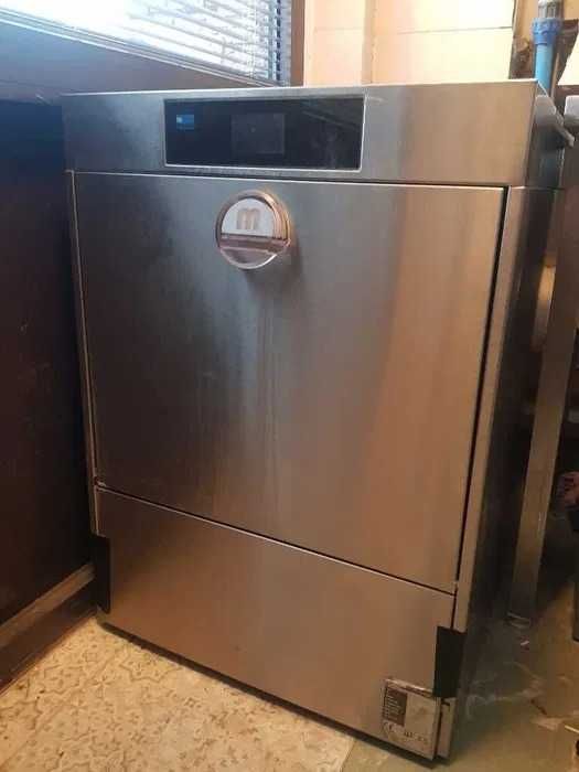 Zmywarka gastronomiczna Meiko model M-iClean UL.