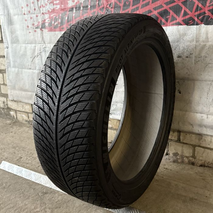 245 45 20 Michelin Pilot Alpin 5 RFT зимова шина 245/45 R20 ZP (1шт)