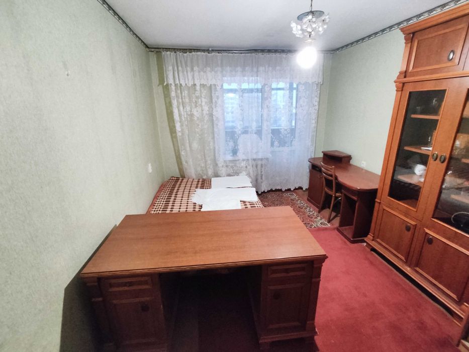 2к центр, цегла, не кутова, сер. поверх, розді кімнати!