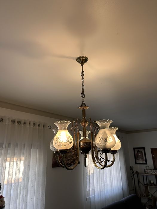 Candeeiro tecto e um de parede