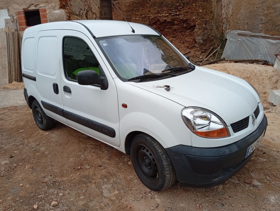 Vendo Kango ano 2004