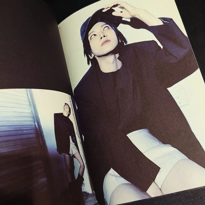 Альбоми к-поп TEN та Ateez golden hour з Юнхо