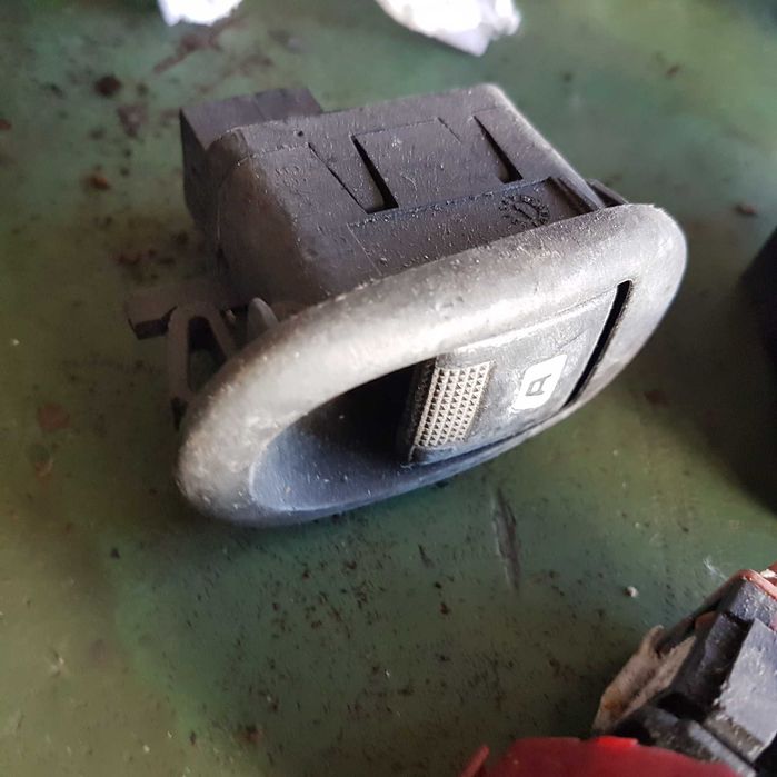 przełącznik włącznik suwak głośnik przekażnik głośnik citroen c2 c3