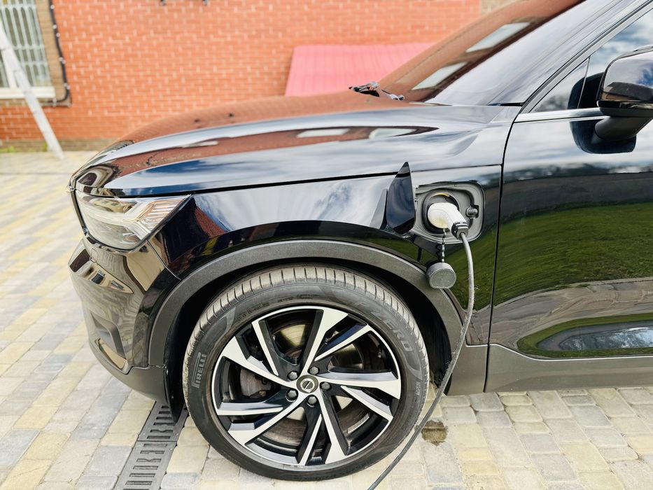 Volvo XC40 1.5PHEV AWD R-Design 2022рік Official