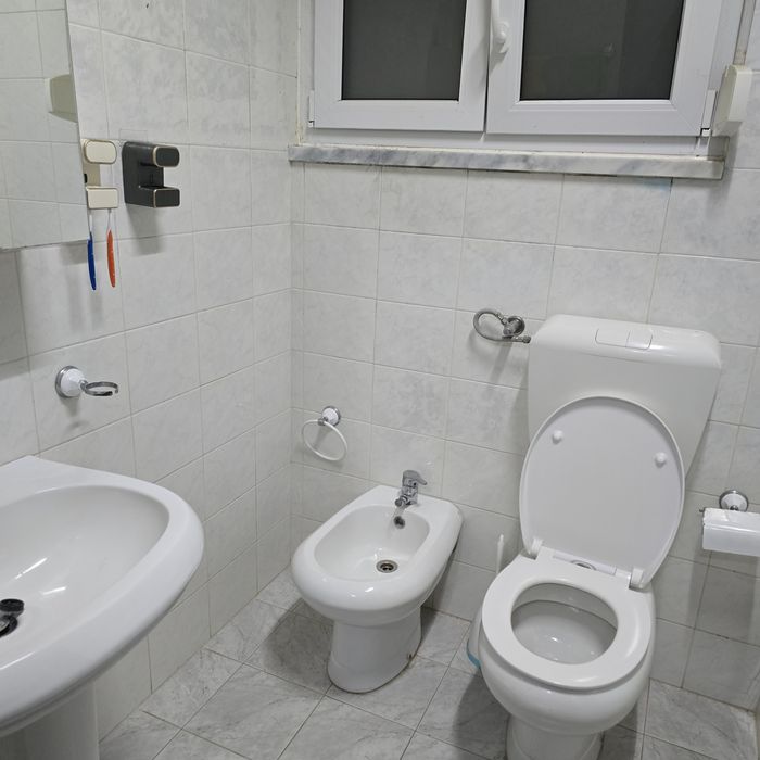 Quarto mobilado para arrendar - Algueirão-Mem Martins