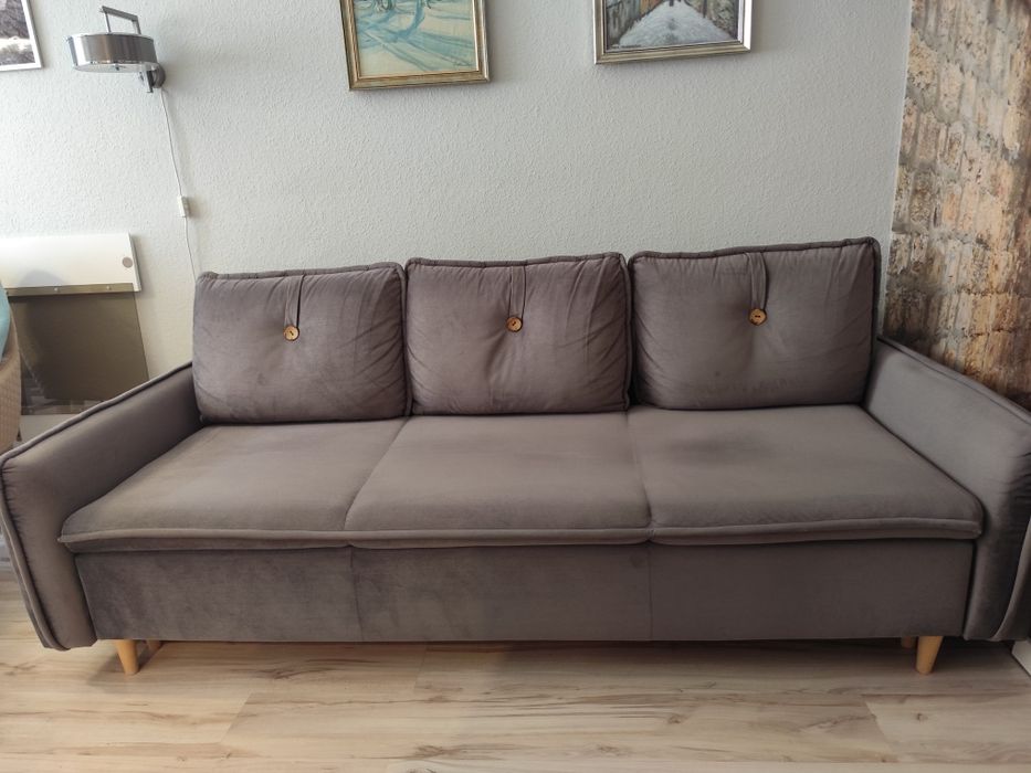 Sofa rozkładana z pojemnikiem na pościel  Agata