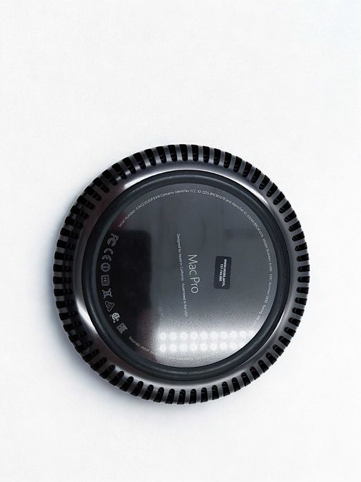 Komputer używany Mac Pro A1481 Xeon 64 GB 500 SSD AMD FirePro Monterey GW FV