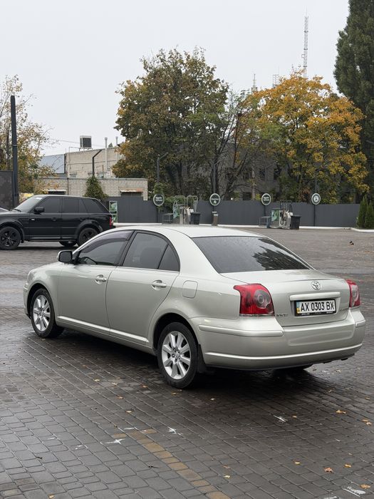 Продам Toyota Avensis 2007 год