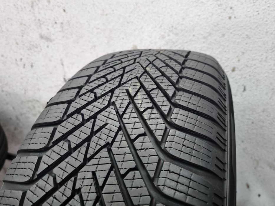 215/55/17 98V Pirelli Cinturato Winter 2 Dot.3722R POJEDYNCZA