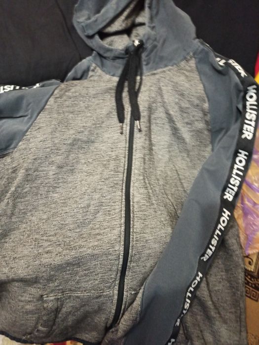 Продам худі Hollister на лампасах