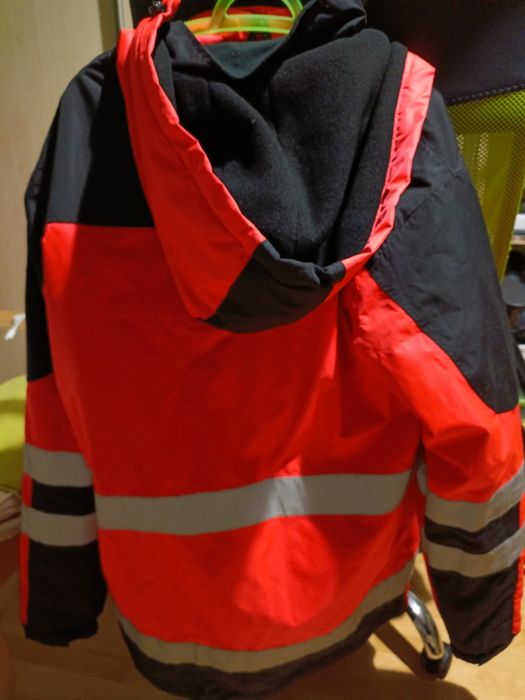 Kurtka fluo ratownik medyczny