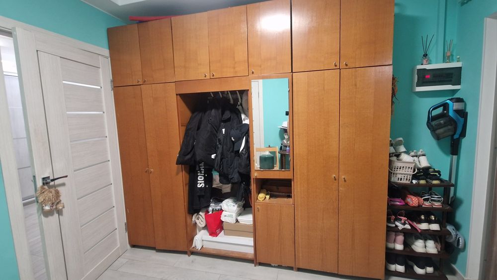 Продам прихожую Самовивоз