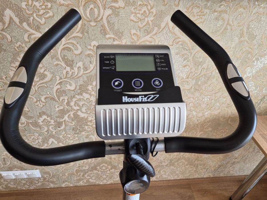 Велотренажер HouseFit HB 8055HP