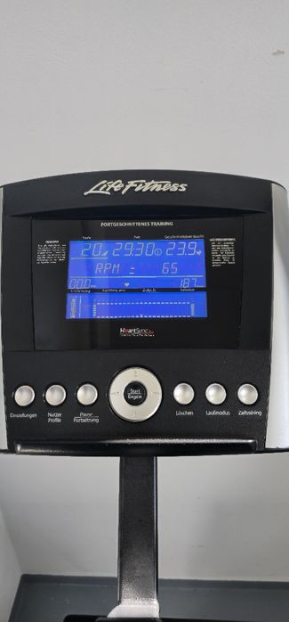 Rower stacjonarny pionowy LifeFitness C1 gwarancja