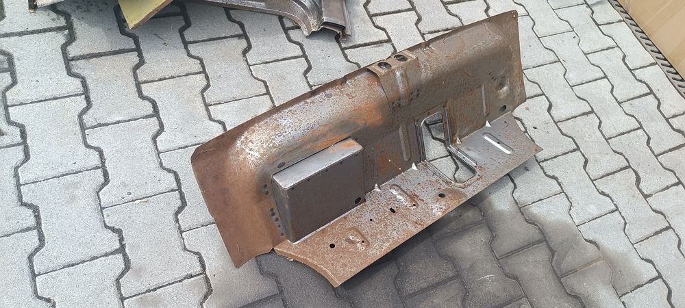 Fiat 126p podłoga bagażnika krótka oryginalna