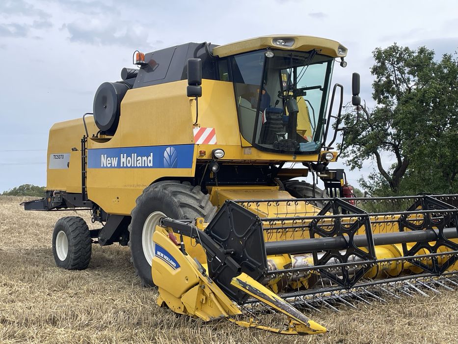 New Holland TC 5070