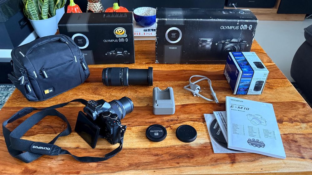 Aparat Olympus OM-D E-M10