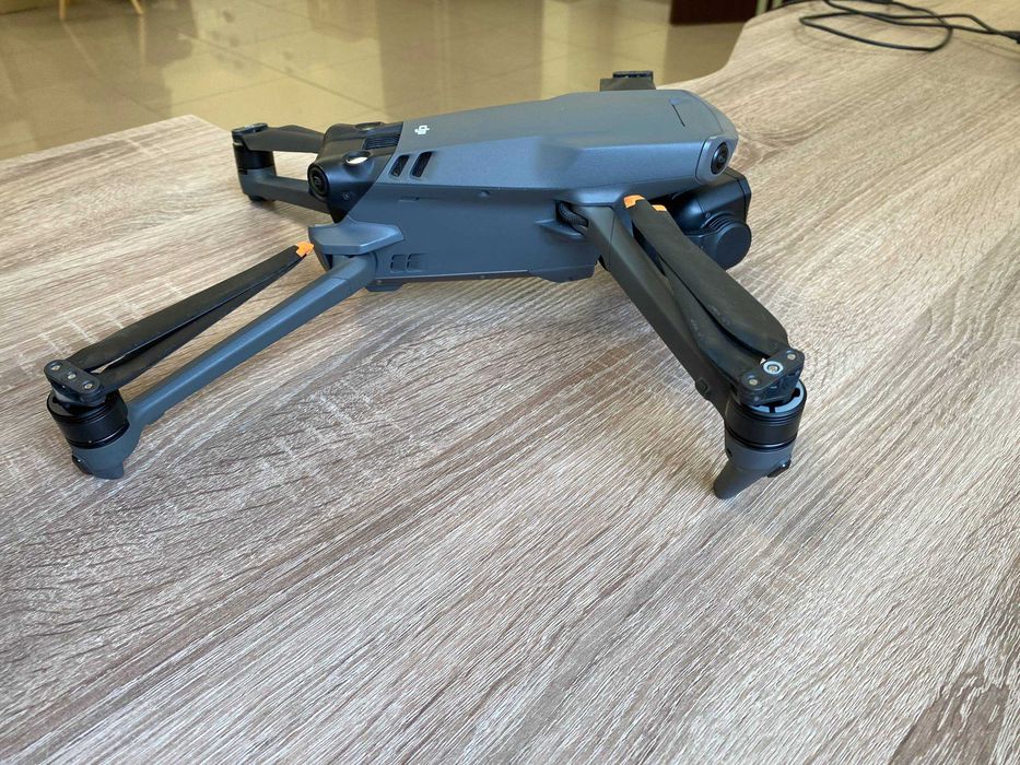 Квадрокоптер DJI Mavic 3 Pro Б/У | З акаунтом | Прив'язаний до пульта | Обмеження для польотів знят